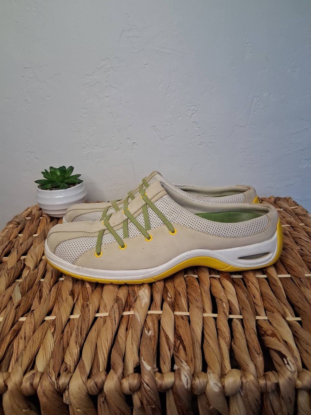 Cole Haan NikeAir Slip On Sneakers Womens 8.5B Beige Green Yellow Comfort Walkin - Picture 3 of 10